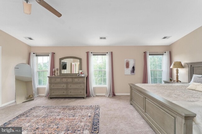 Building Photo - 132 Executive Cir