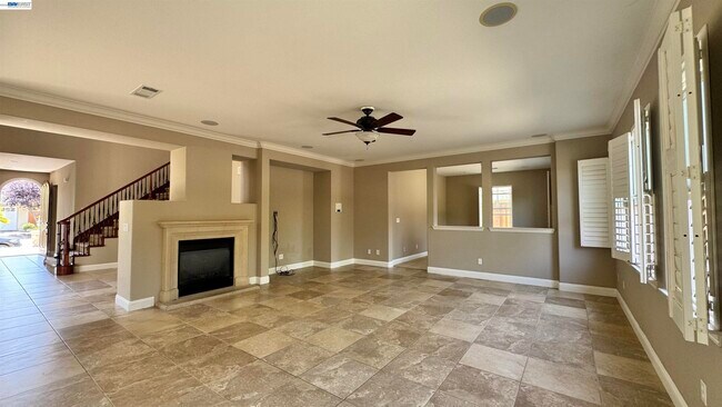 Building Photo - 2458 Marsanne St