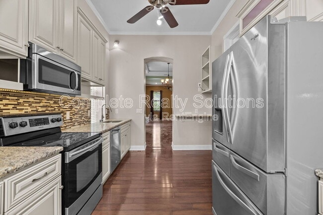 Building Photo - 2720 S Jefferson Ave