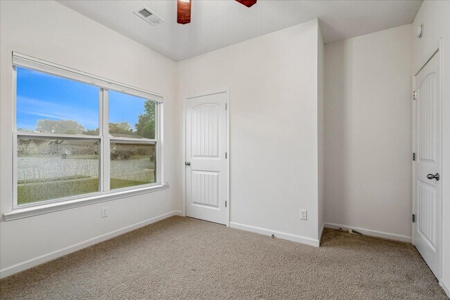 Building Photo - 4786 Barrett Oaks Dr