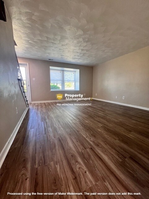 Building Photo - Country Club Estates