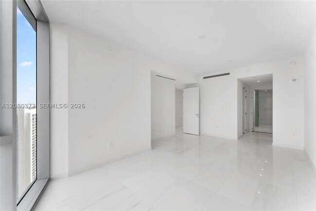 Building Photo - 300 Biscayne Blvd