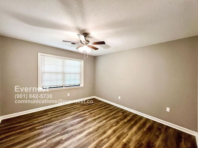 Building Photo - 731 Cumberland Cove