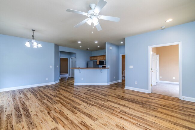 Building Photo - 121 Hatleyberry St