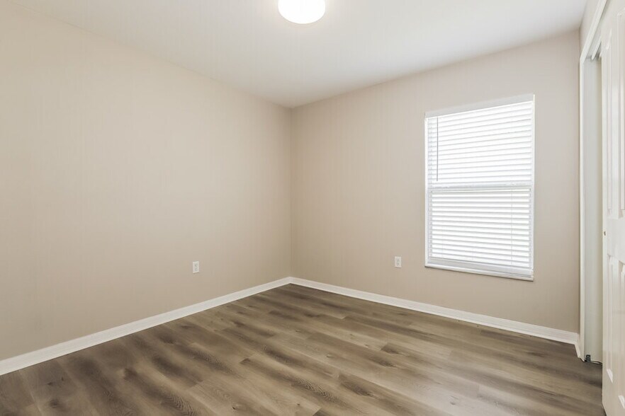Building Photo - 2296 Blackwood Dr
