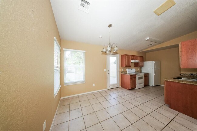 Building Photo - 2524 Waterleaf Dr