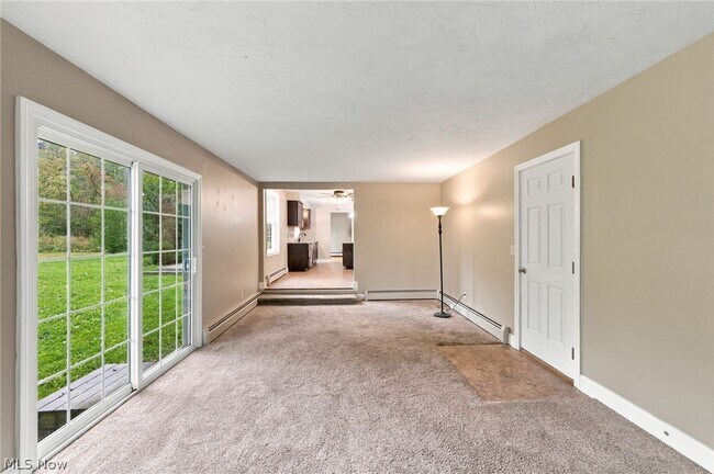 Building Photo - 3527 E Smith Rd