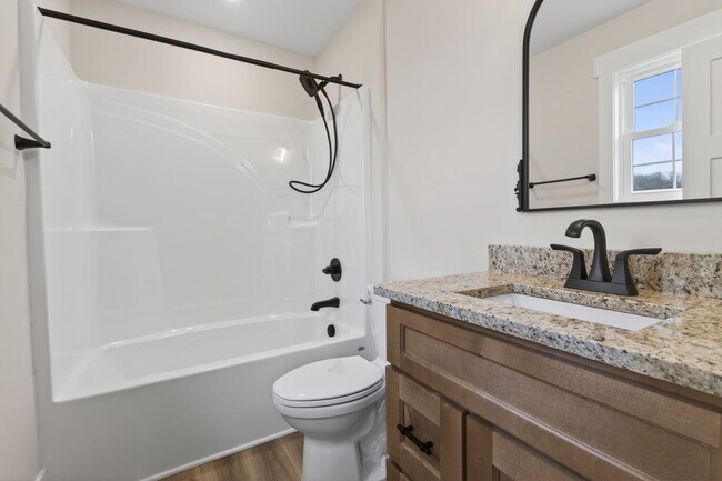 Building Photo - 355 Beechwood Ln