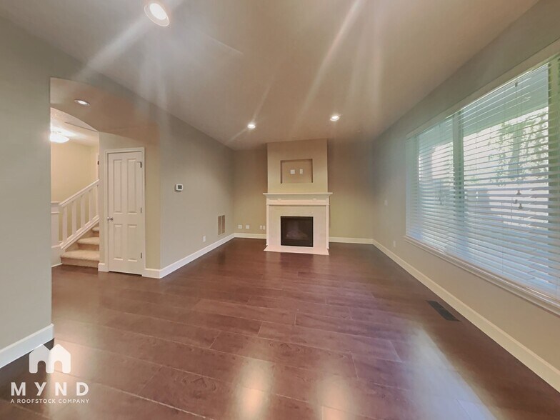 Building Photo - 16765 Northwest Vetter Drive