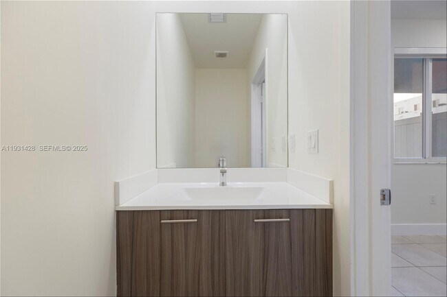 Building Photo - 6425 NW 103rd Pl