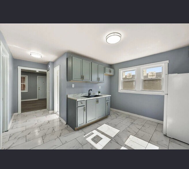 Building Photo - 3906 Catalpa St
