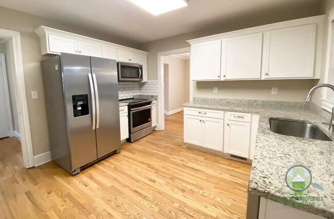 Building Photo - 10 Auburn St