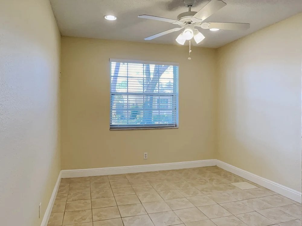 Building Photo - 10162 Aspen Way