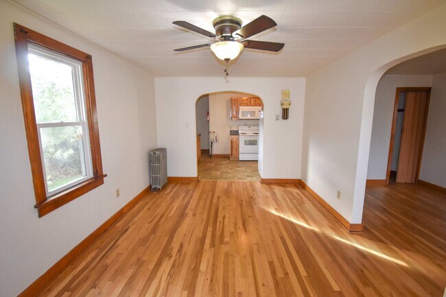 Building Photo - MT20