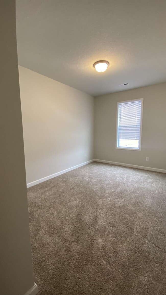 Building Photo - 304 Otis Cv Ln