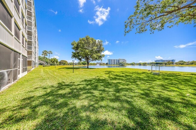 Building Photo - 3091 N Course Dr