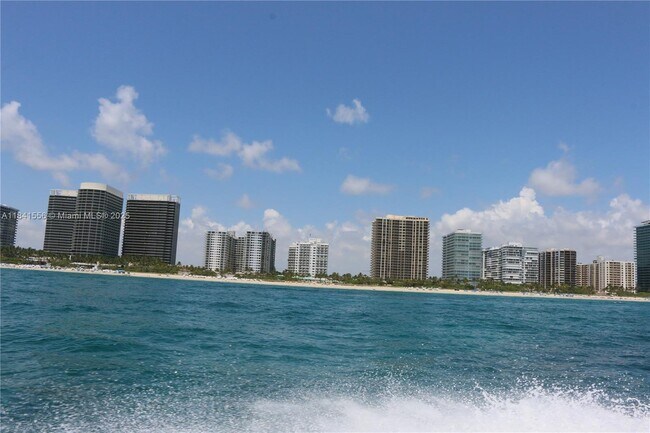 Building Photo - 9801 Collins Ave