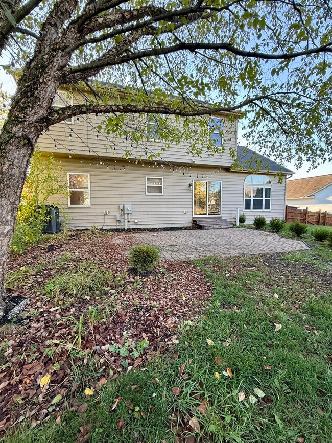 Building Photo - 7846 Tree Lake Blvd