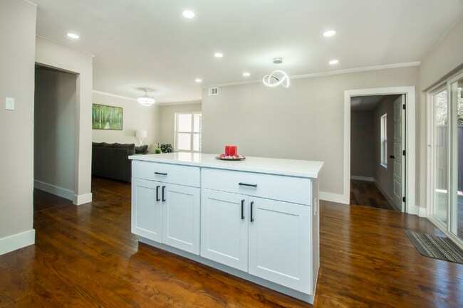 Building Photo - 2817 Crest Ridge Dr
