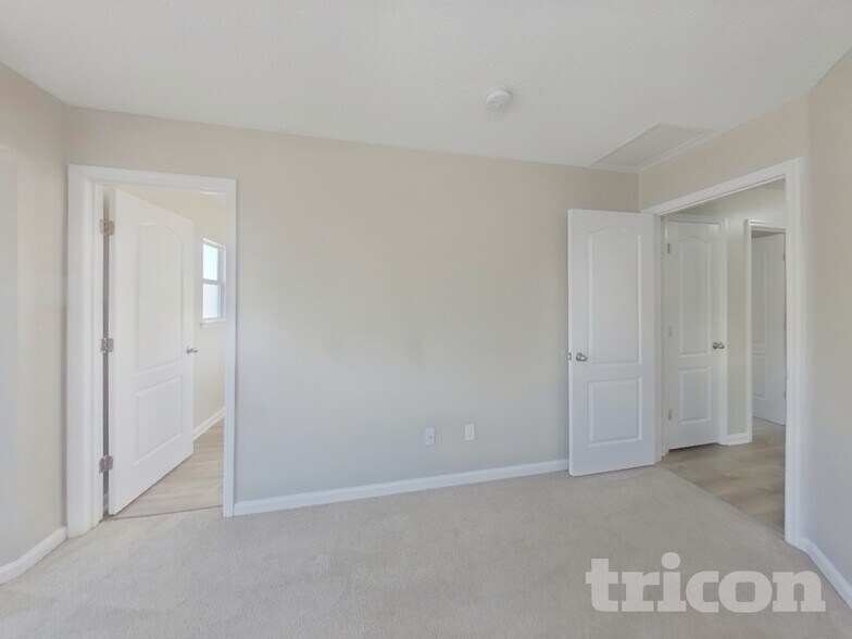 Building Photo - 76221 Long Pond Loop