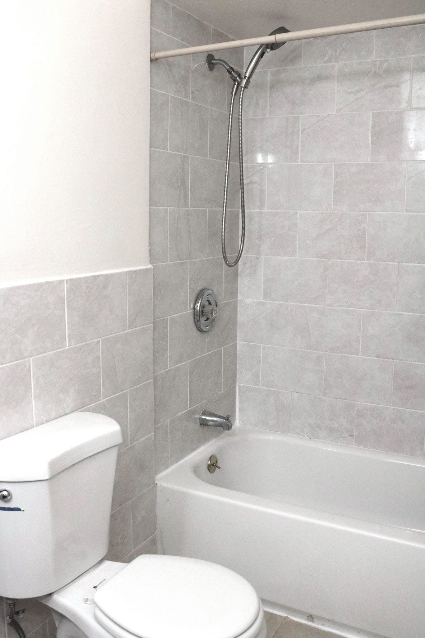 Bathroom - 24 Prospect St