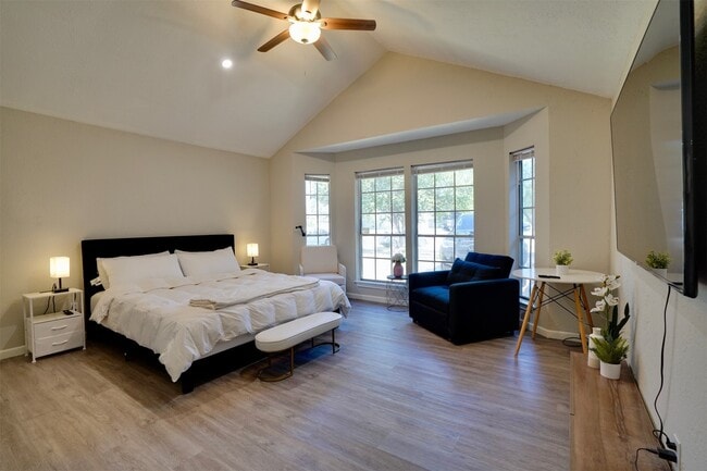 Building Photo - 4010 Oak Terrace Ct