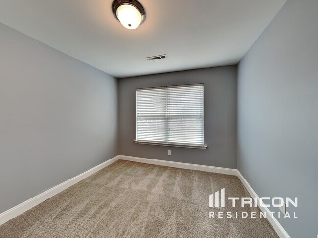 Building Photo - 207 Jack Cir