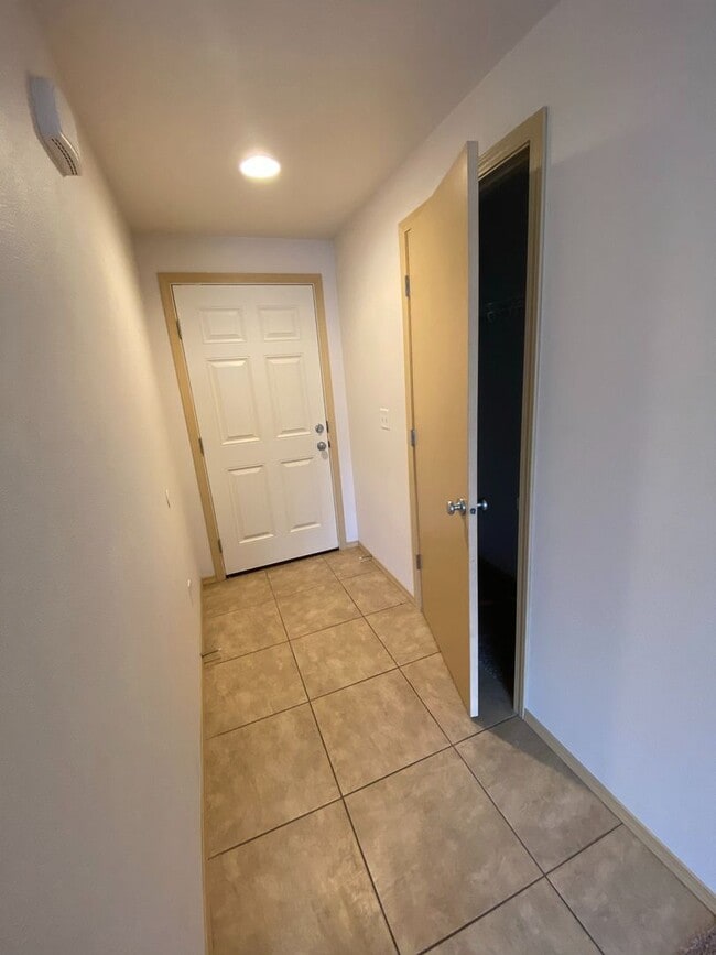 Building Photo - 5822 Austin Ct
