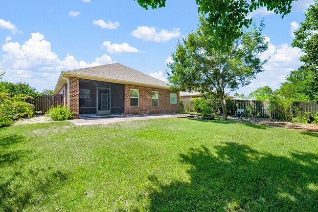 Building Photo - 282 Whispering Lake Dr