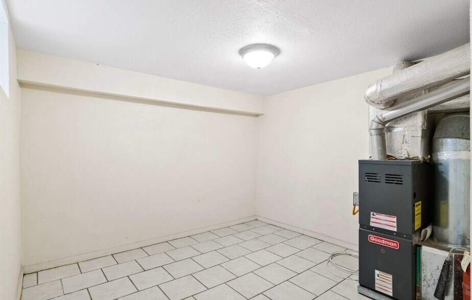 Building Photo - 2394 Bryant St