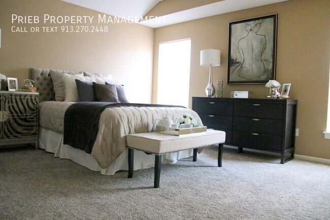 Building Photo - Prairie Haven Townhome - Available June 1st