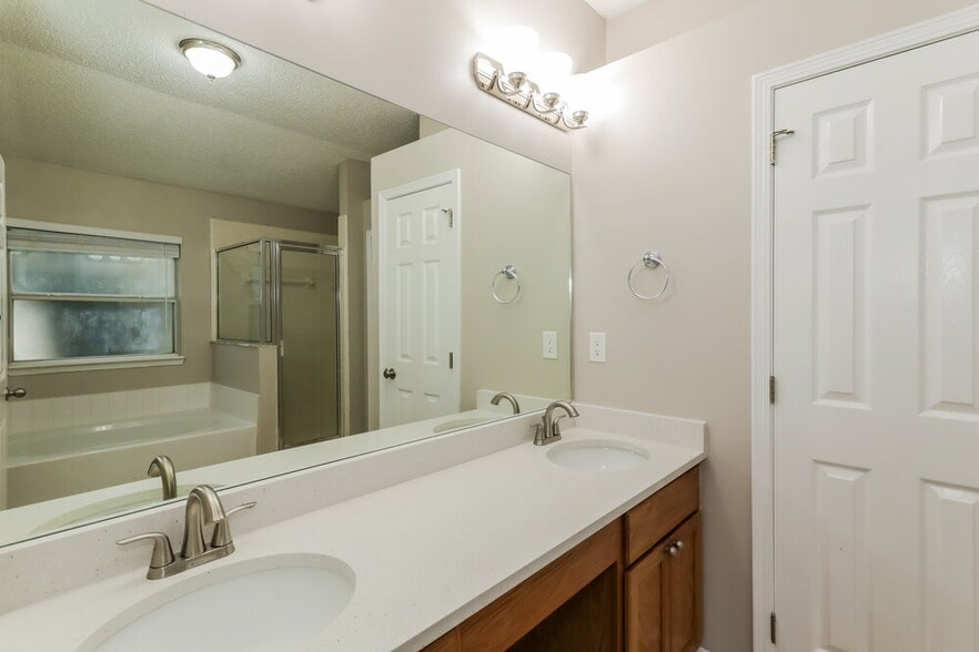 Building Photo - 3143 Fox Squirrel Dr