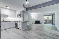 Building Photo - Evolve Real Estate: Like New, Completely R...