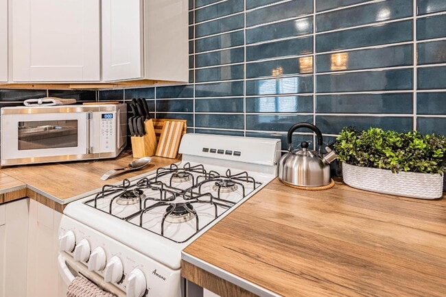 Building Photo - 268 Osuna Rd NW