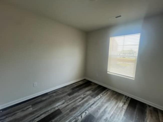 Building Photo - DogwoodVillageTRL108