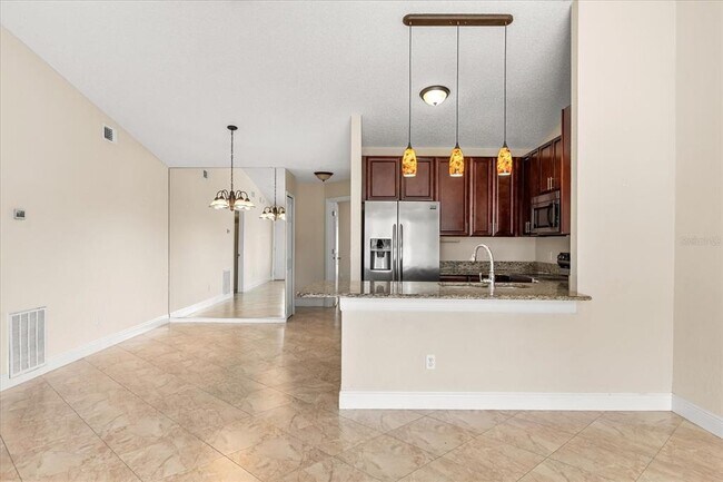 Building Photo - 1208 Roma Ct
