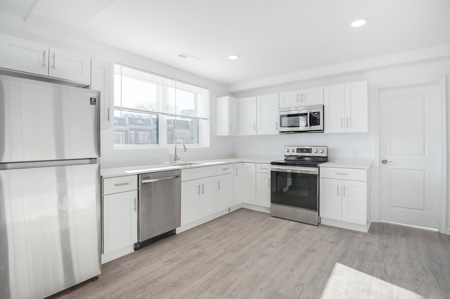 Kitchen - 3 BR Floor Plan B2 - The J.C Layne at Euclid