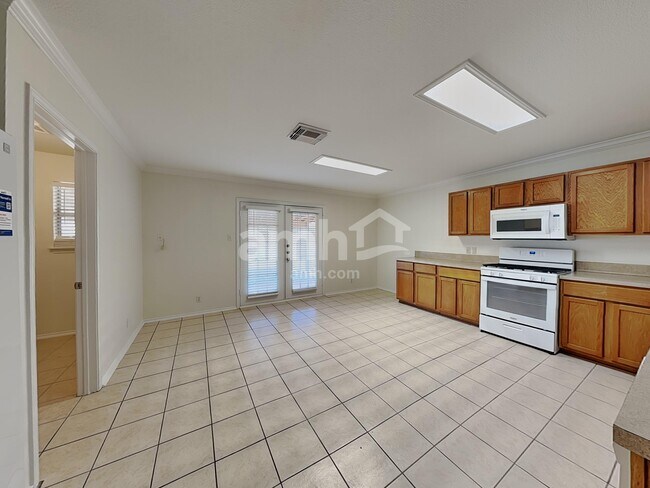 Building Photo - 602 Jessica Pl