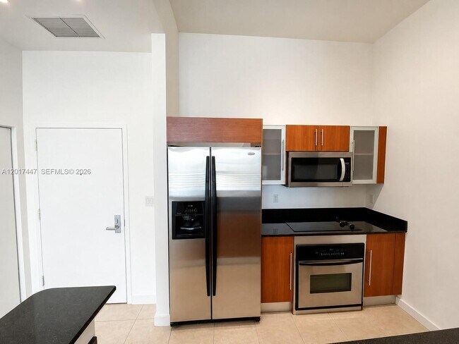 Building Photo - 325 S Biscayne Blvd