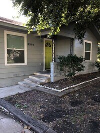 Building Photo - 3303 Texas- House