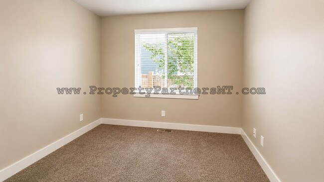 Building Photo - *** Beautiful *** 3 Bed 2 Bath house in Alder Creek