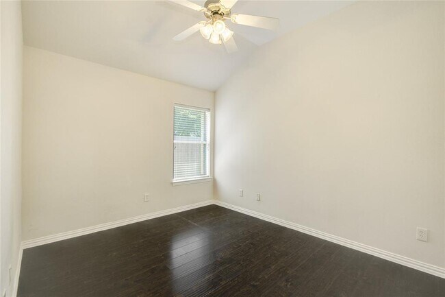 Building Photo - 229 River Basin Ln