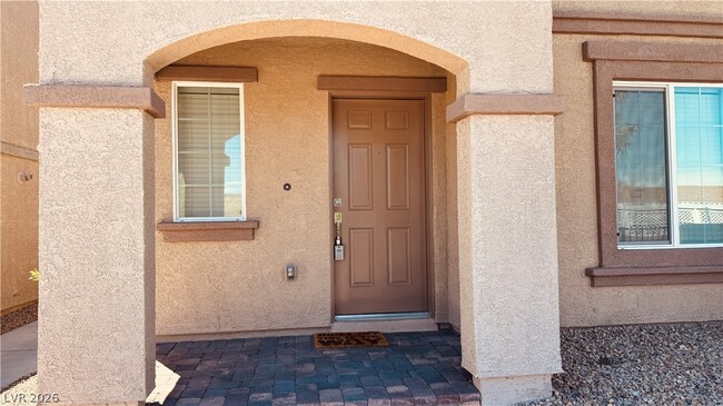Building Photo - 623 Sedum Ave.