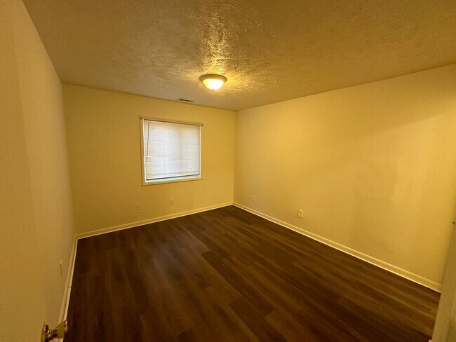 Building Photo - 6376 Applecross Ave