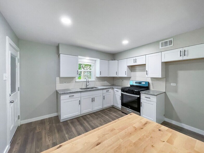 Building Photo - 519 Creath Pl