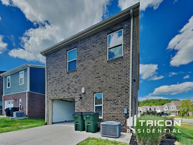 Building Photo - 271 Cloverbrook Way