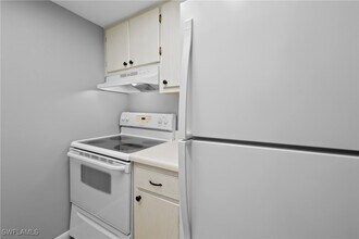 Building Photo - 1849 Maravilla Ave