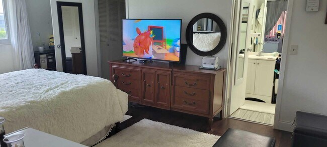 Building Photo - 123 Saxony Trail