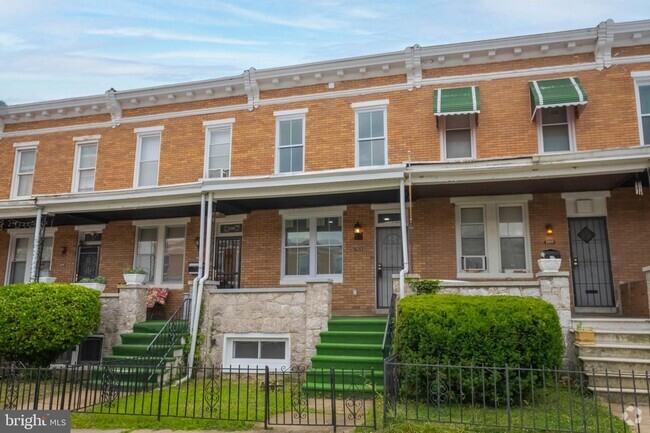 Building Photo - 2211 W Saratoga St