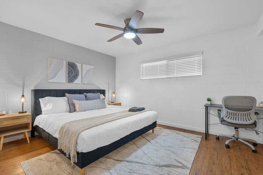 Building Photo - 109 E Broadway Rd